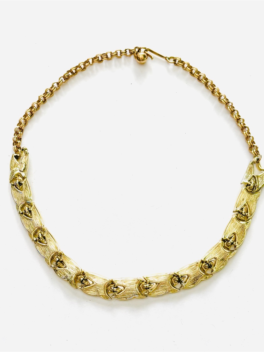 Coro Pegasus Signed Vintage Gold Tone Textured Link Collar Necklace 1950s